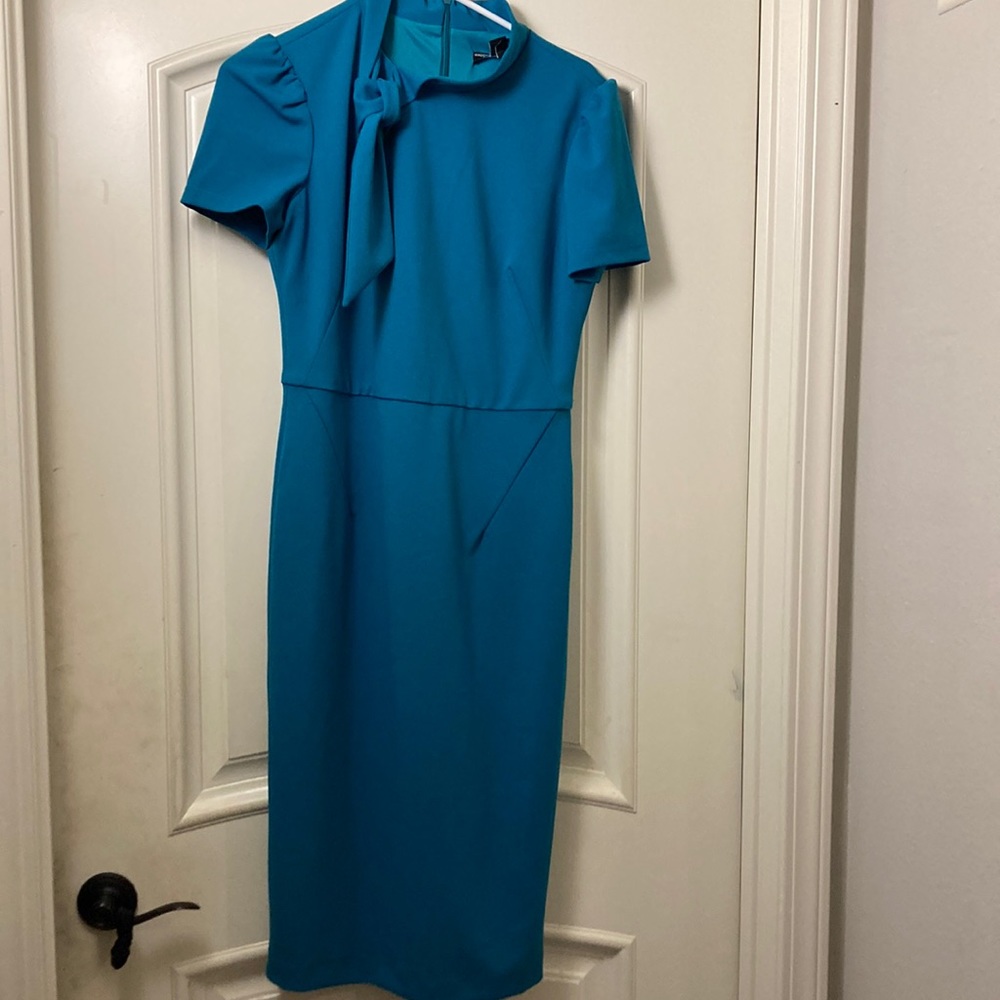 Maggy London Margo Midi size US 6